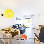 #112 Oura Pool & Nightlife Διαμέρισμα *