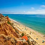 #112 Oura Pool & Nightlife * Albufeira