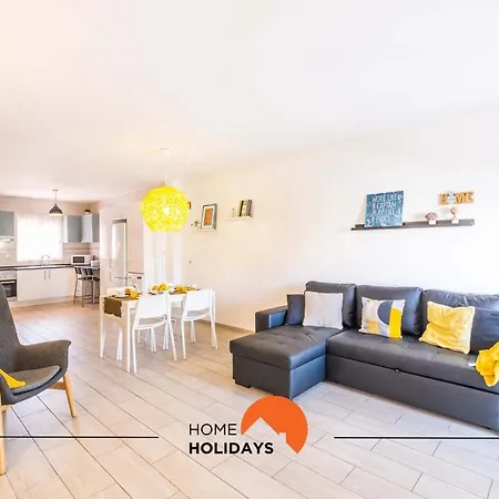Appartement #112 Oura Flat By Holidays