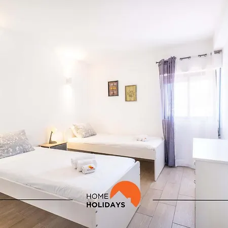 #112 Oura Flat By Holidays Albufeira