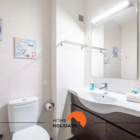 #112 Oura Pool & Nightlife Apartment