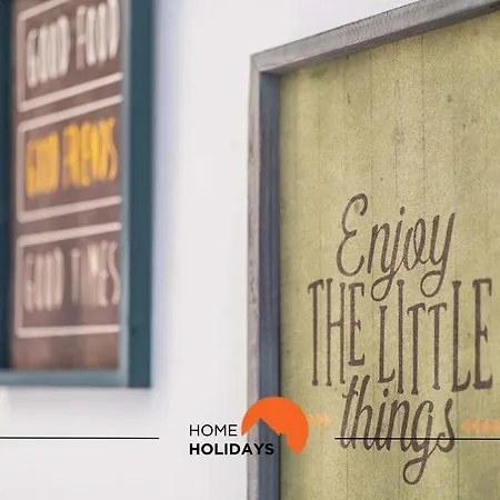 #112 Oura Pool & Nightlife * البوفيرا